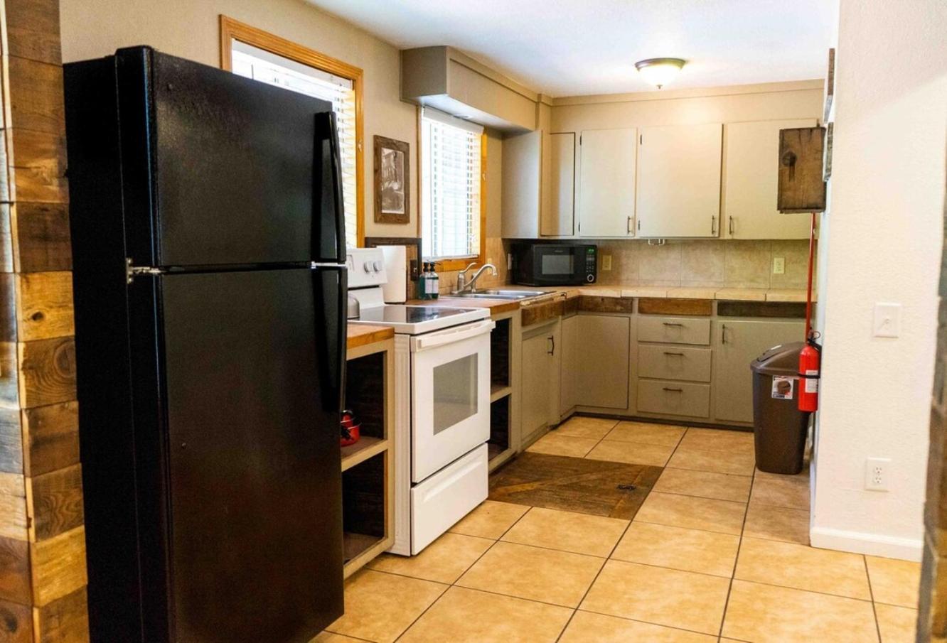 Miners Suite-Centrally Located In Shaver Lake Шейвър Лейк Екстериор снимка