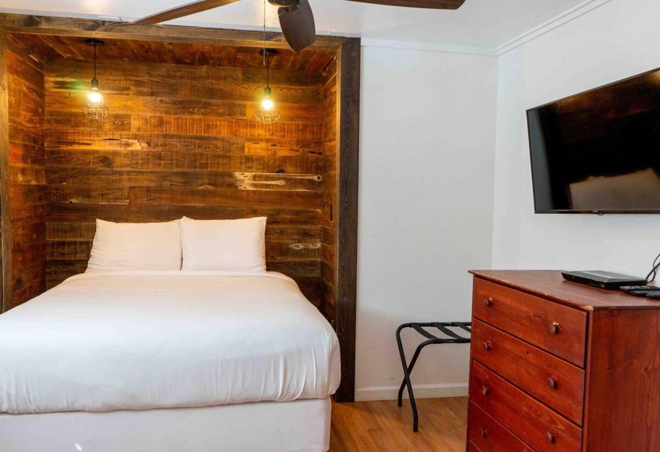Miners Suite-Centrally Located In Shaver Lake Шейвър Лейк Екстериор снимка
