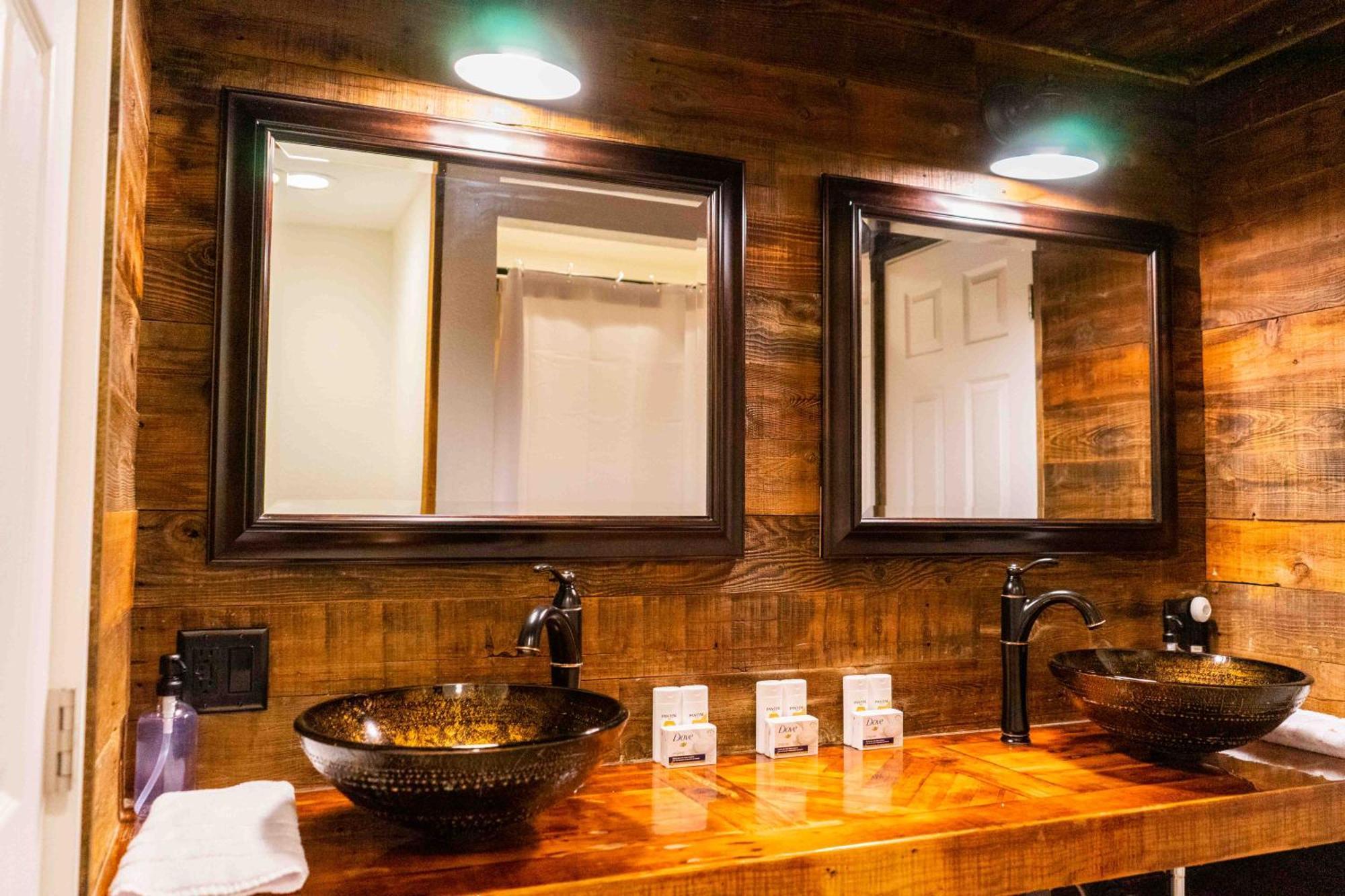 Miners Suite-Centrally Located In Shaver Lake Шейвър Лейк Екстериор снимка
